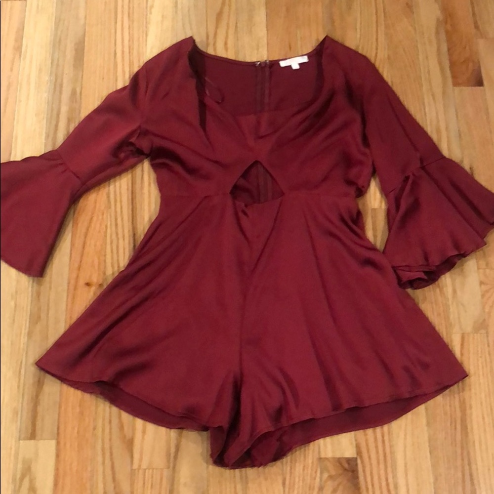 Luxxel keyhole romper size M